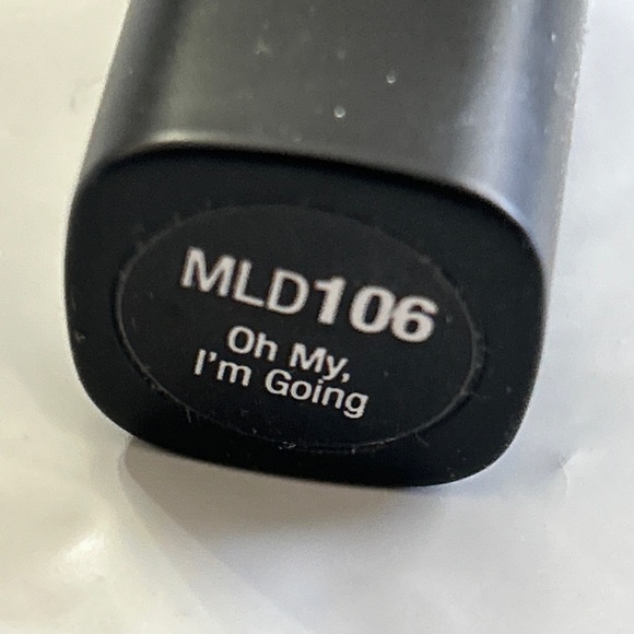 J. Cat Beauty Matte Lipstick Diary MLD106 Oh my, I'm Going new (coral) - Picture 7 of 8